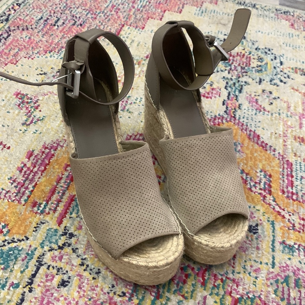 Marc Fisher wedge